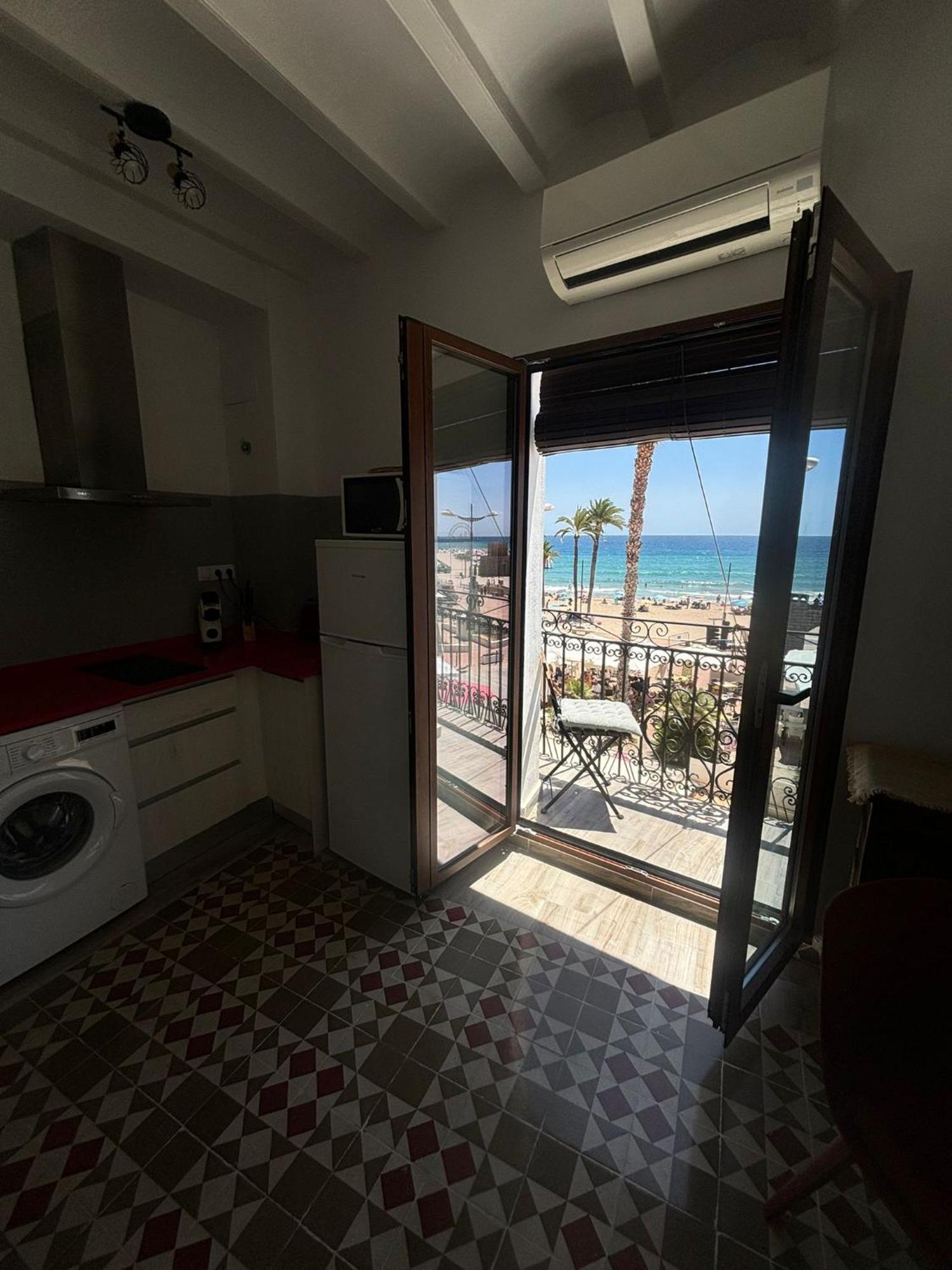 H&B Costablanca Apartment Вилахойоса Екстериор снимка